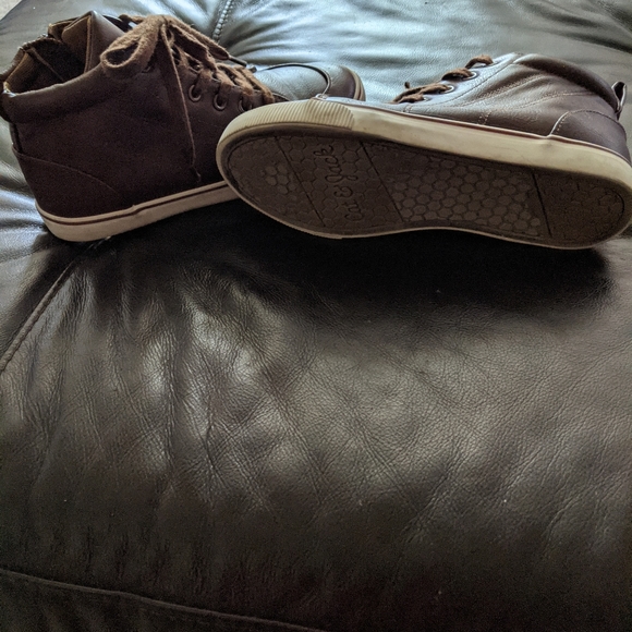 Cat & Jack's brown high tops. - Picture 4 of 5